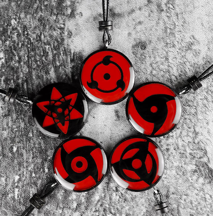 Ensemble de pendentifs collier Sharingan en bois de santal naturel sculpté à la main