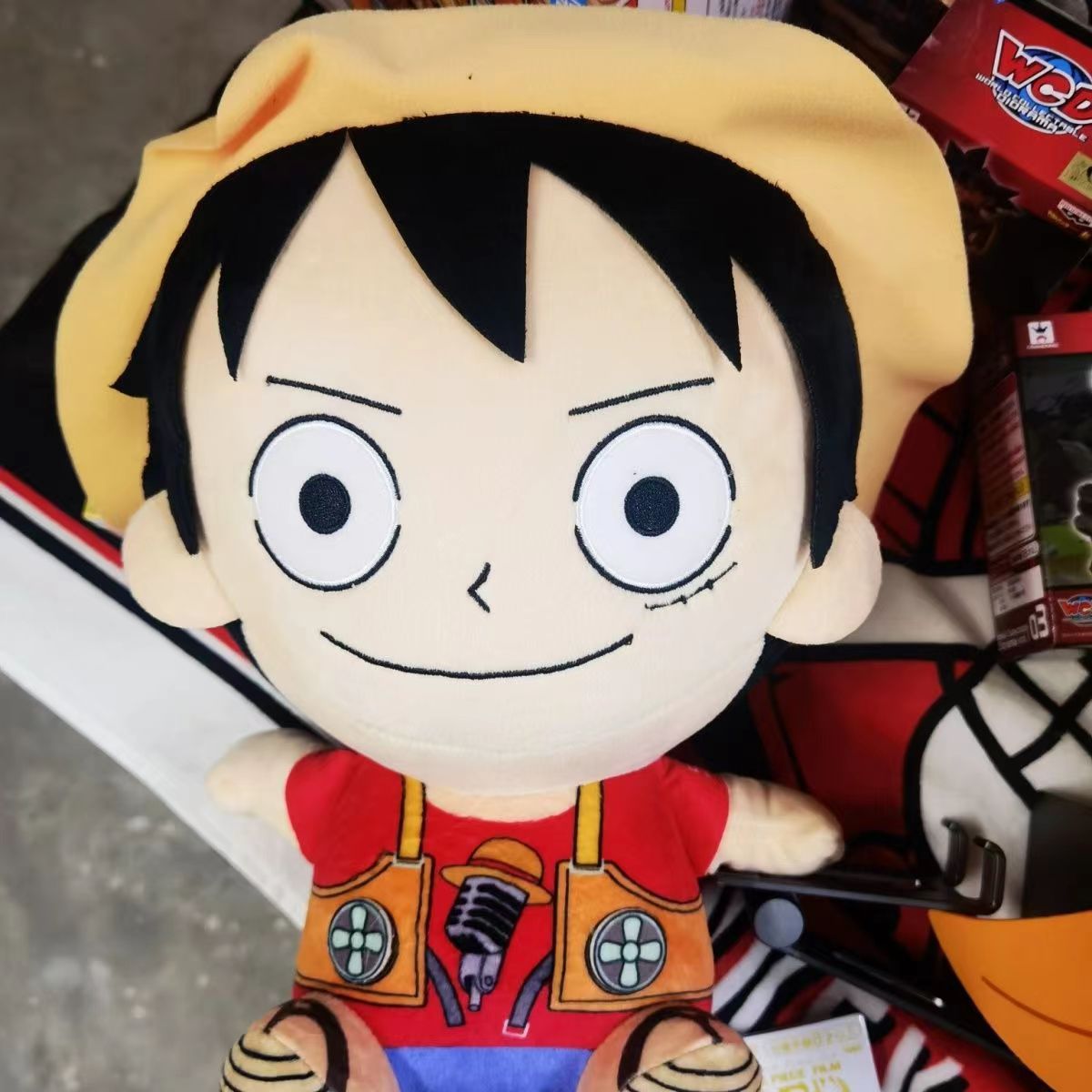 Luffy/Sunny modélisation de jolies poupées en peluche de dessins animés