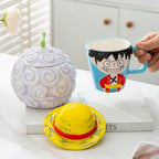 Tasse en céramique sur le thème de Luffy et cendrier en forme de Fruit du démon en caoutchouc
