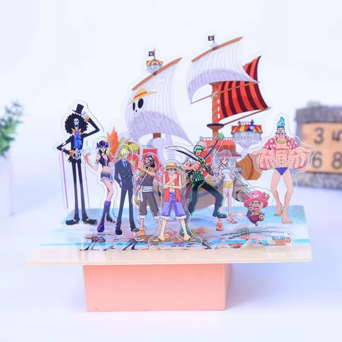Décoration figurine acrylique sur socle Luffy, les pirates au chapeau de paille