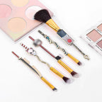 Stylo de maquillage exquis Tanjirou/Nezuko, traits délicats, couleurs variées, créez un maquillage raffiné