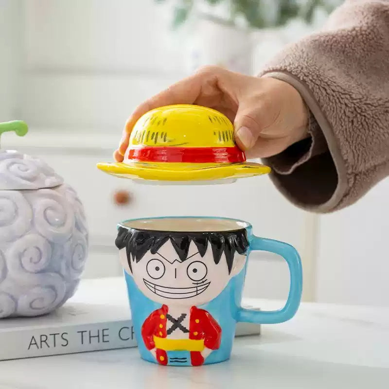 Tasse en céramique sur le thème de Luffy et cendrier en forme de Fruit du démon en caoutchouc