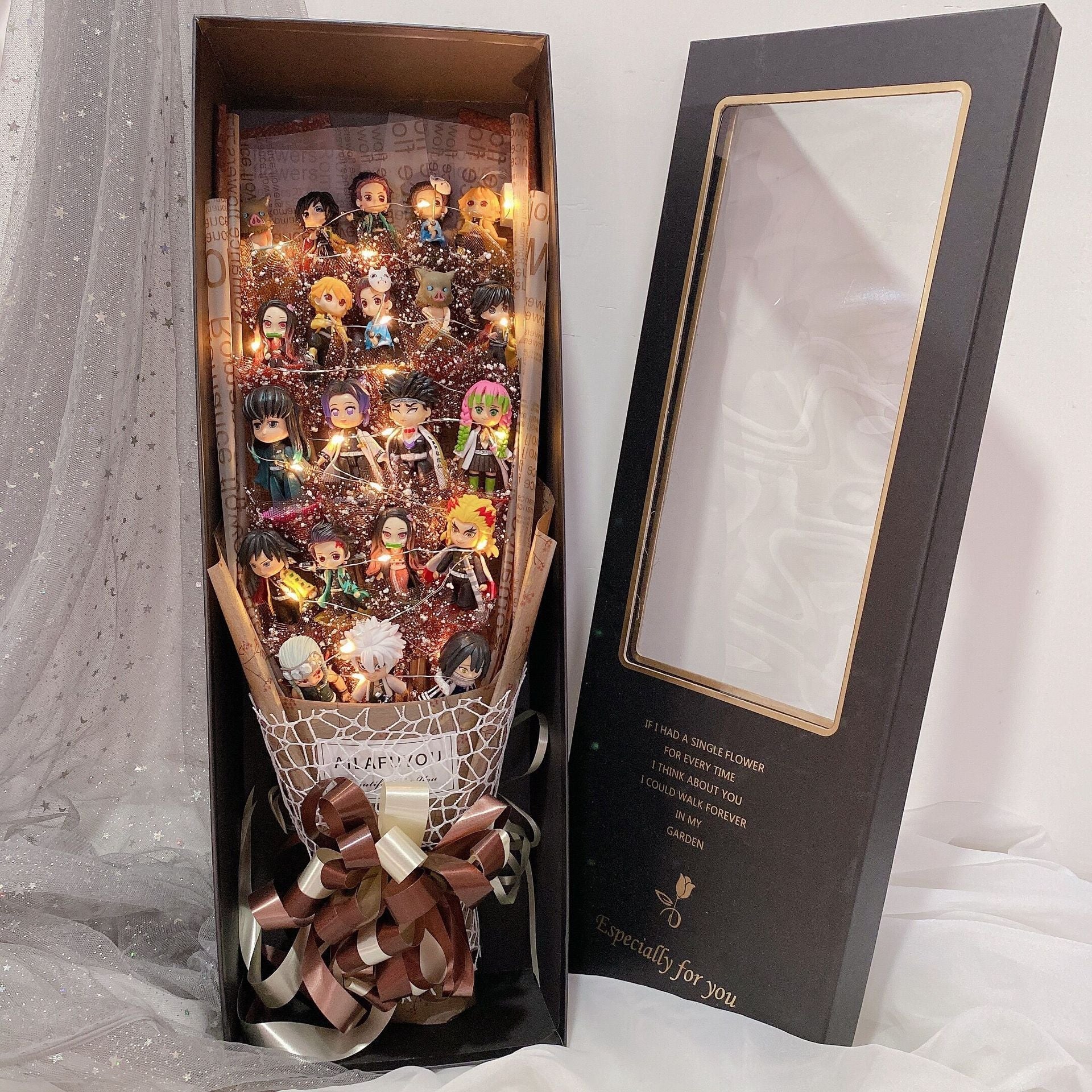 Bouquet de roses LED faites à la main avec savon Kamado Tanjirou pour une ambiance romantique