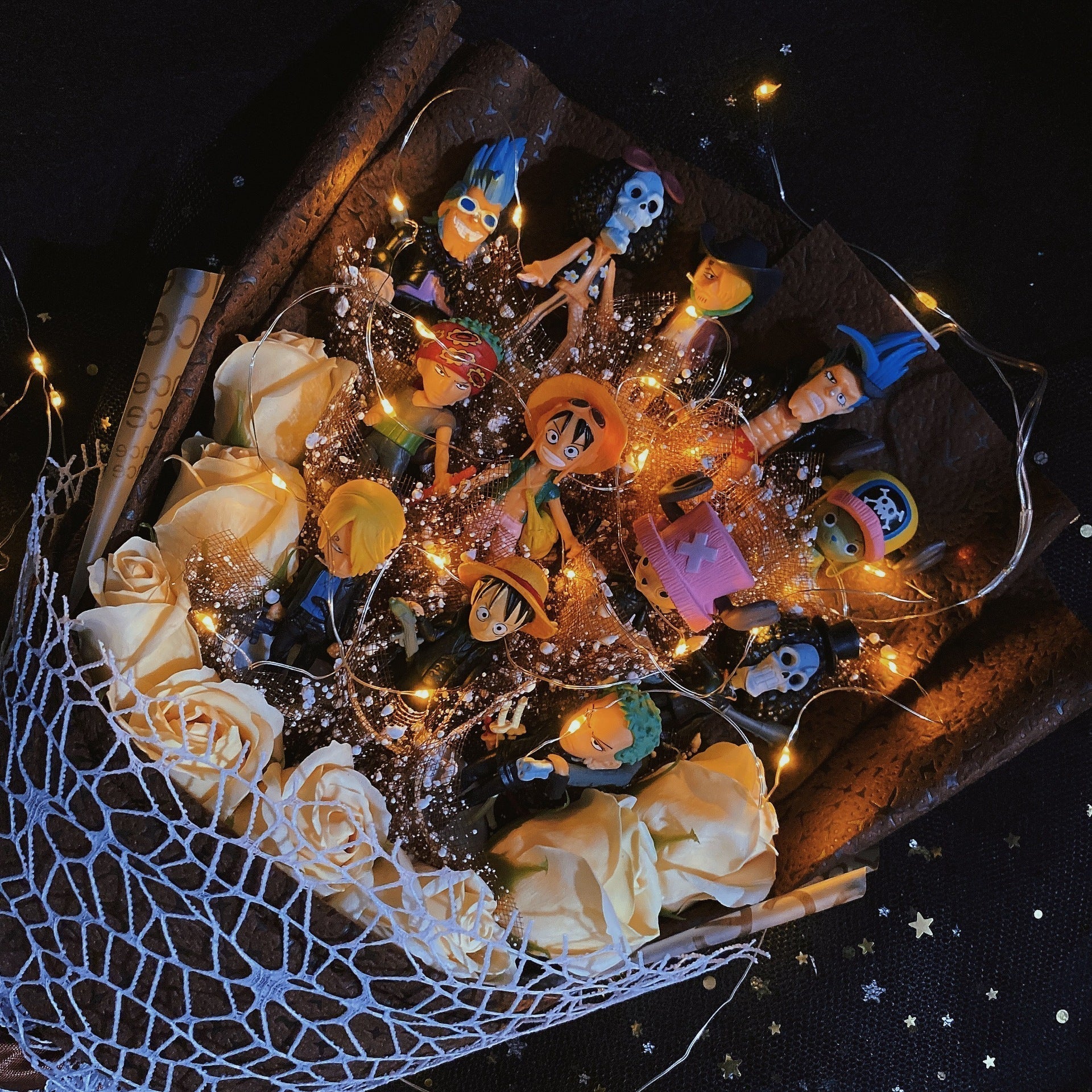 Bouquet de Savons Roses Faits à la Main Luffy/Zoro avec LED pour Cadeaux Romantiques de la Saint-Valentin