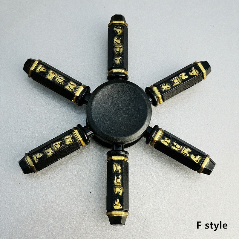 Figurine Sharingan avec hand spinner en métal pour soulager le stress